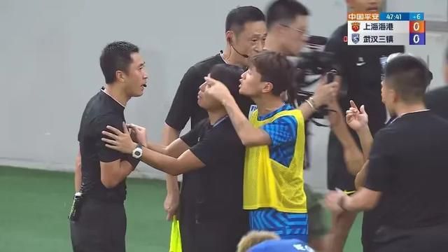 亚洲三级免费观看