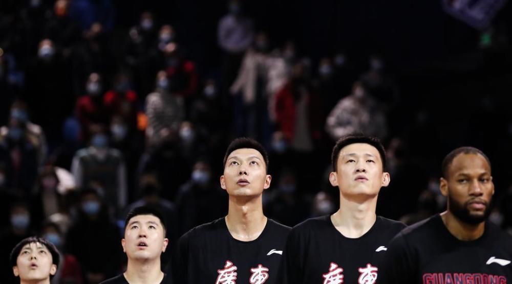 脱了小裙子扒了小内裤视频